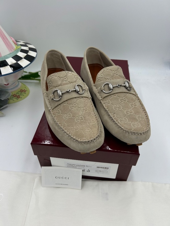 Men’s Gucci Suede Oatmeal Horse Bit Driving Loafers.  Size 9/fits 10 US. main image 11